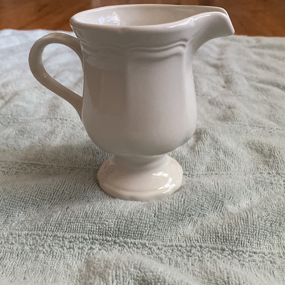 (1) Mikasa French Countryside creamer - Picture 2 of 4